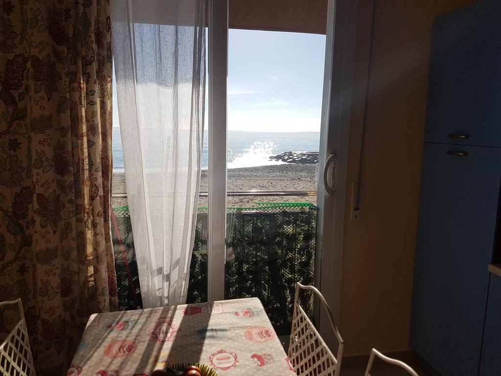 La Casa Di Pepe Apartment Pietra Ligure Exterior foto